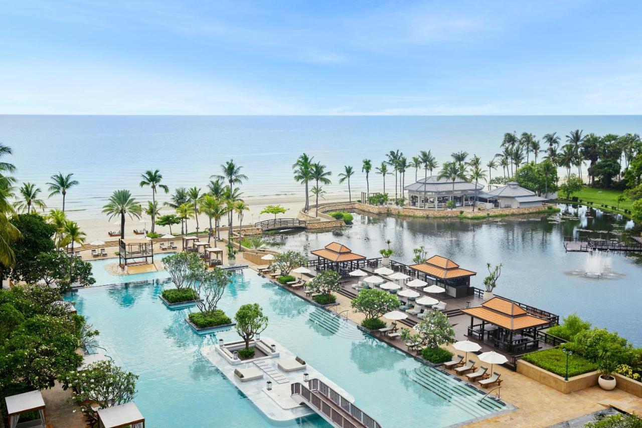 Dusit Thani Hua Hin Csaam Kültér fotó The pool at the Sheraton Phuket Resort