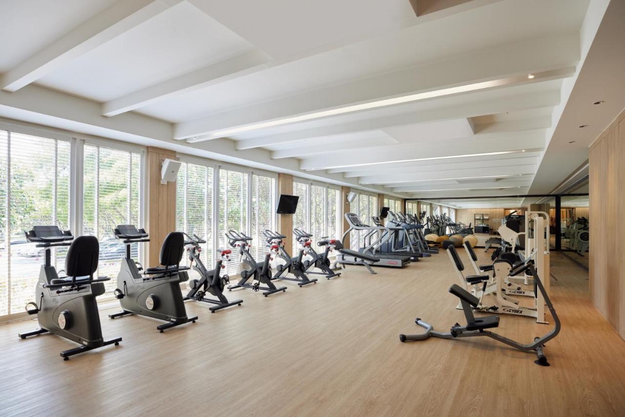 Dusit Thani Hua Hin Csaam Kültér fotó The gym at the hotel