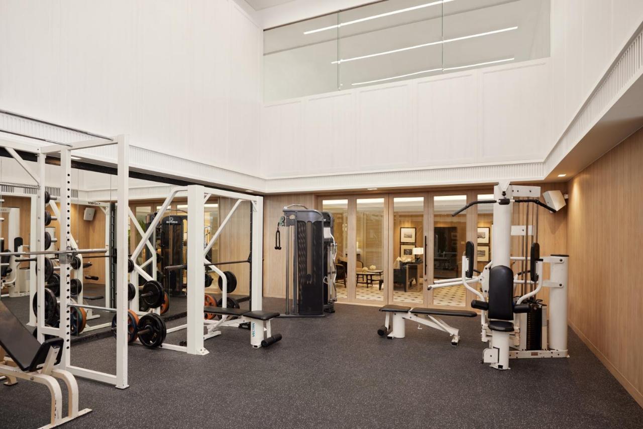 Dusit Thani Hua Hin Csaam Kültér fotó The gym at The Hari